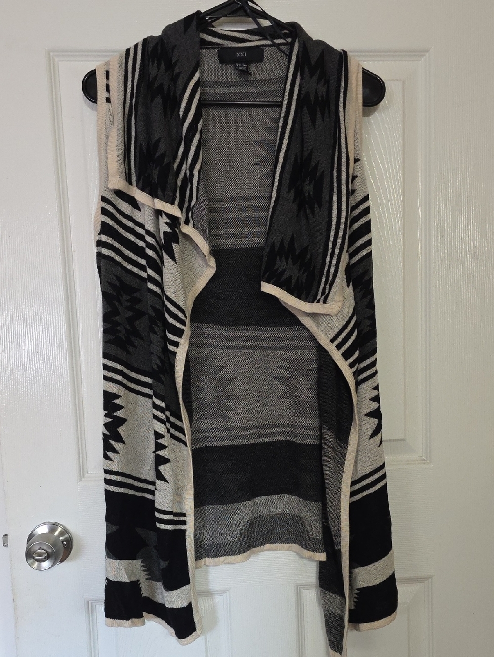 Forever 21 Black & Cream Aztec Sleeveless Drape Cardigan